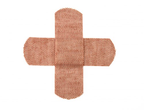 Antimicrobial and hydrophobic bandages for sanitary use based on natural fibres